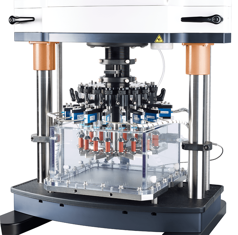 Mechanical test setup for combined fatigue and wear performance assessment