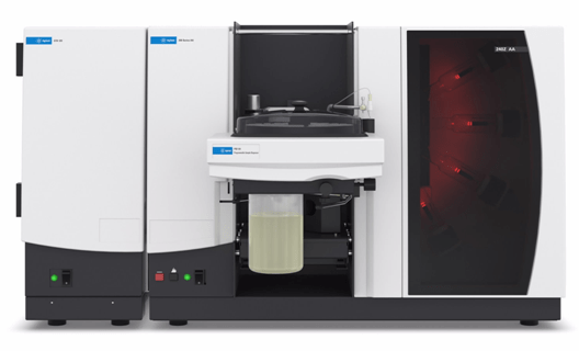 AAS system with flame or graphite furnace atomizer for elemental quantification